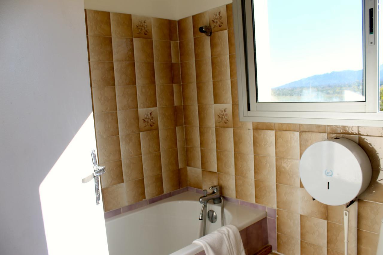 Hotel Restaurant La Garenne Tresserre Quarto foto